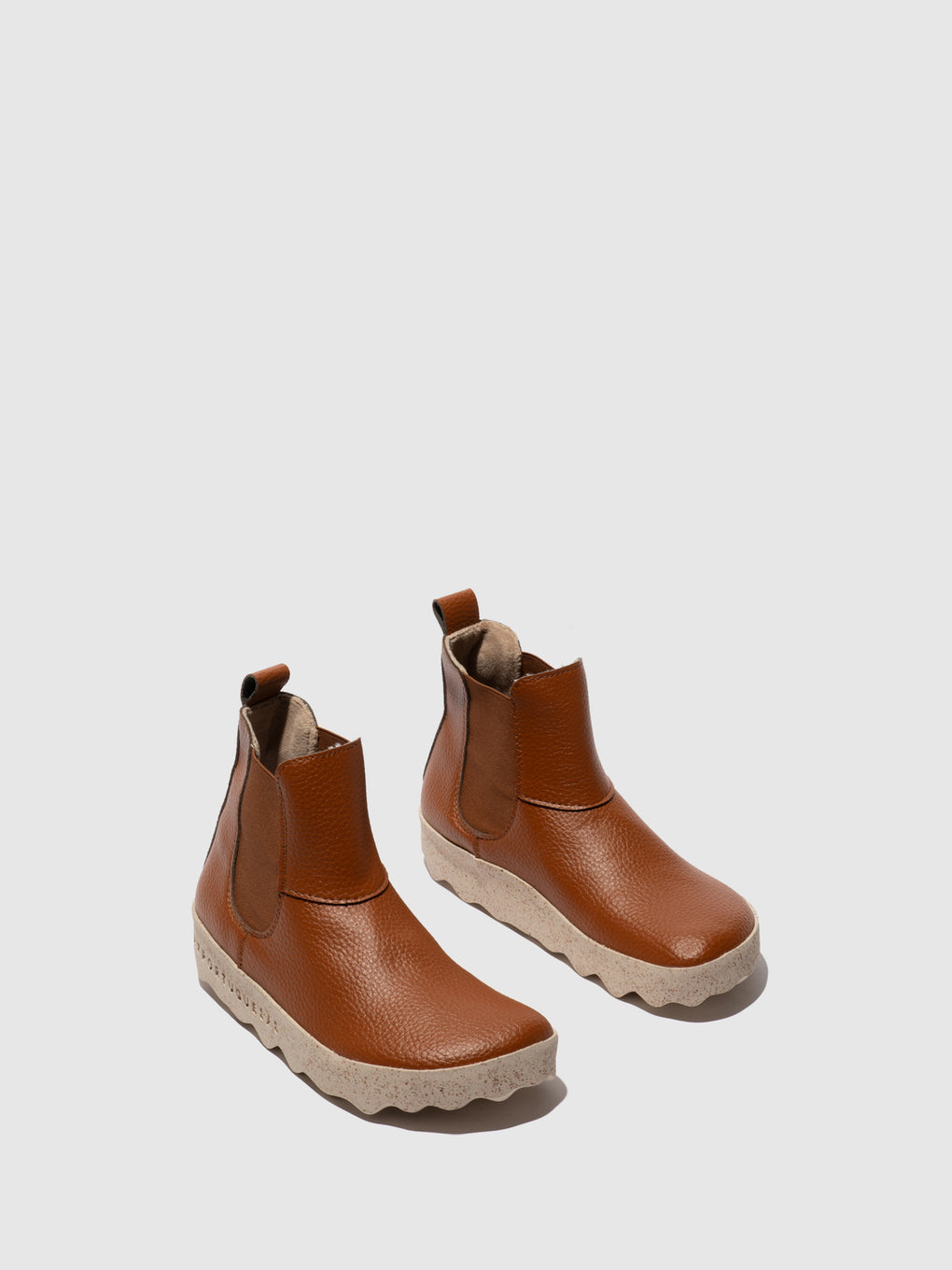 Chelsea Ankle Boots CAIA TAN