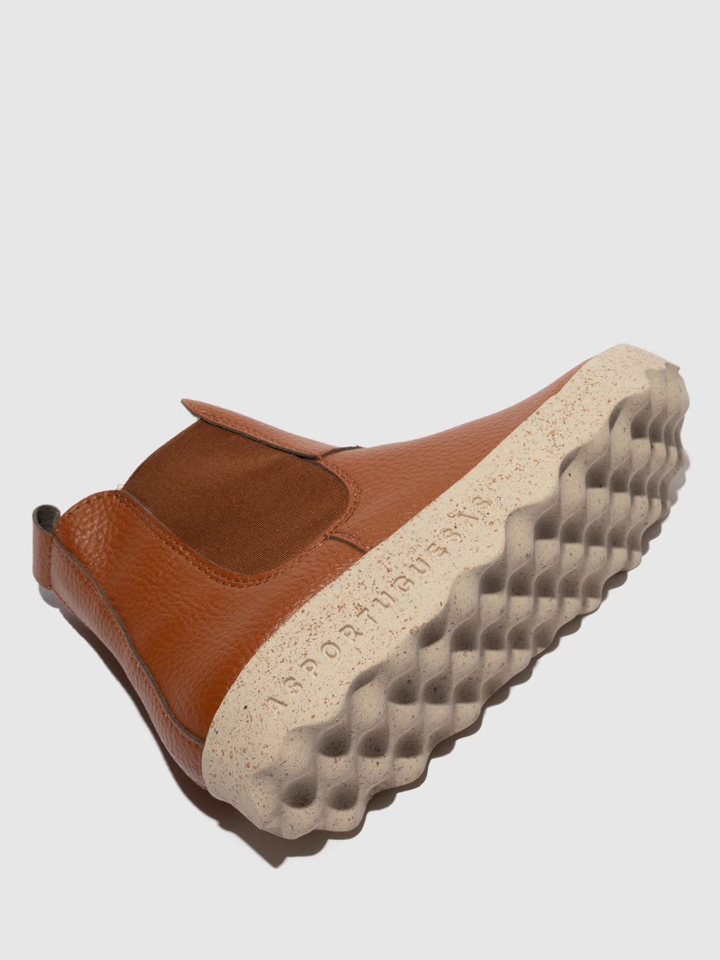 Chelsea Ankle Boots CAIA TAN