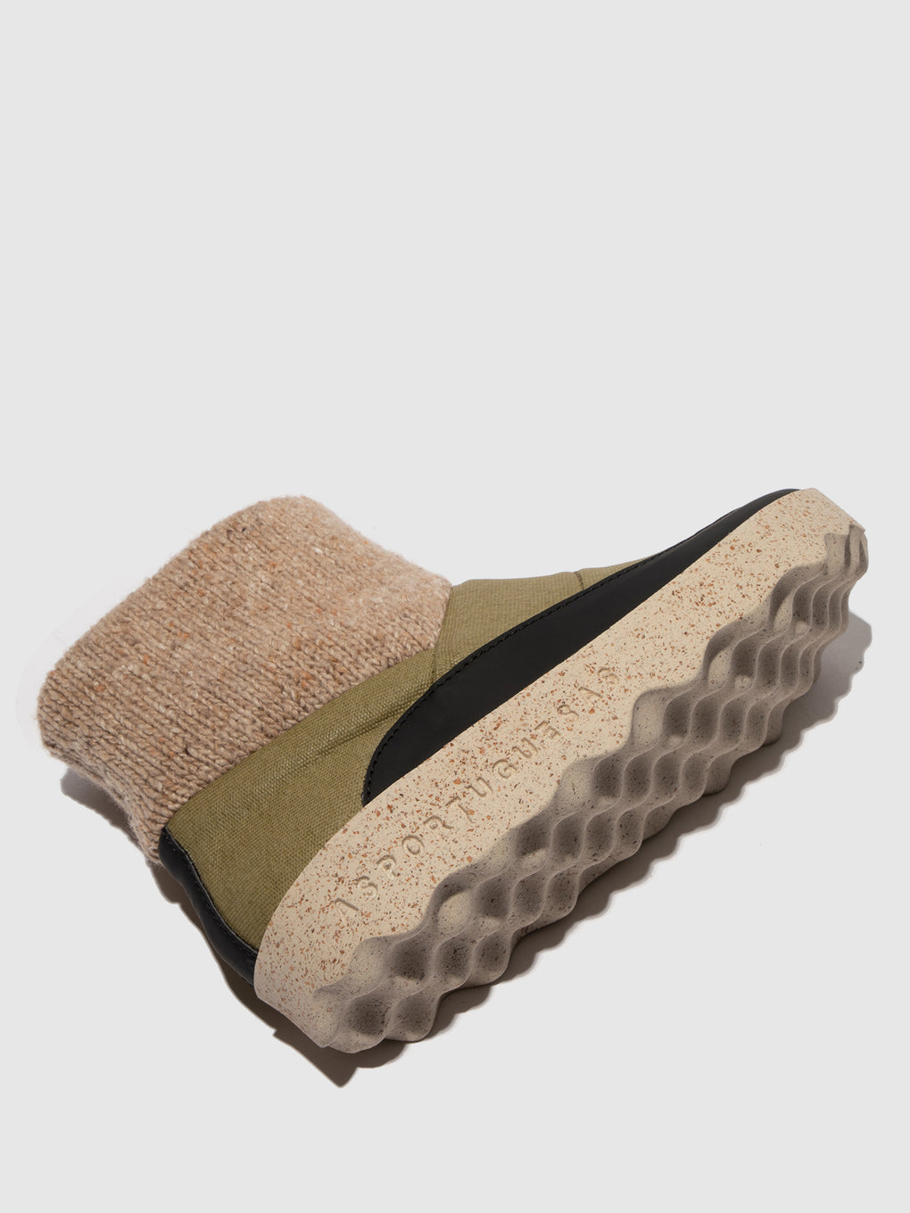 Round Toe Boots CLOSE KHAKI