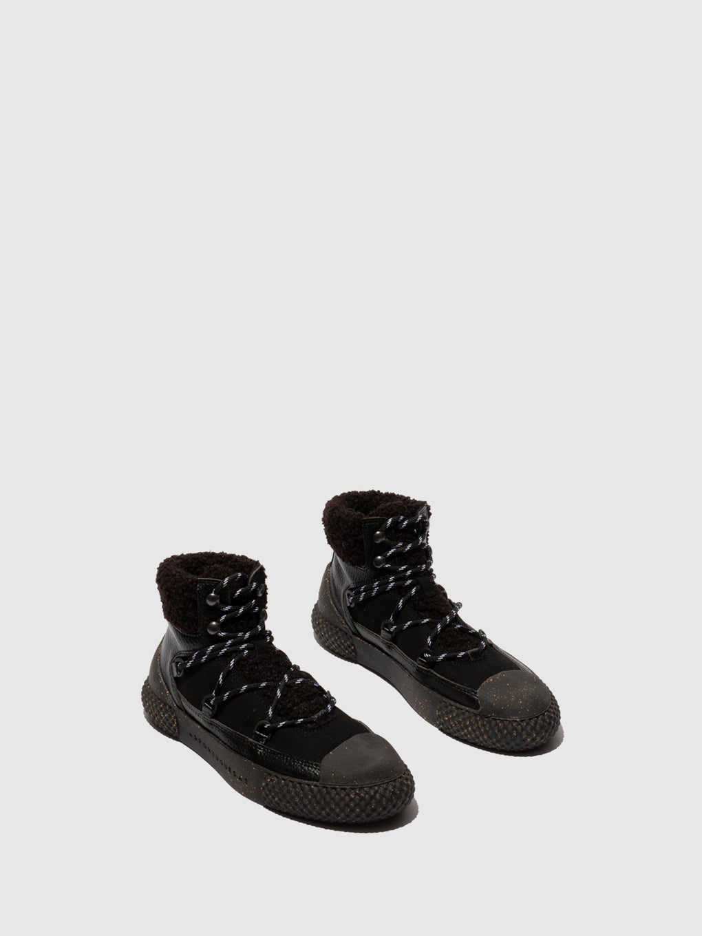 Hi-Top Trainers THIS BLACK