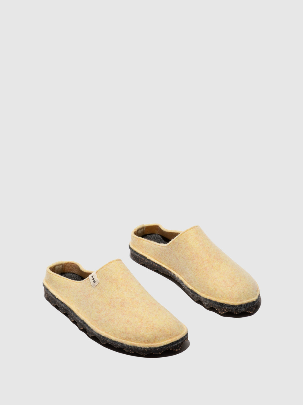 Slip-on Mules NATURA LIGHT YELLOW - ASPORTUGUESAS