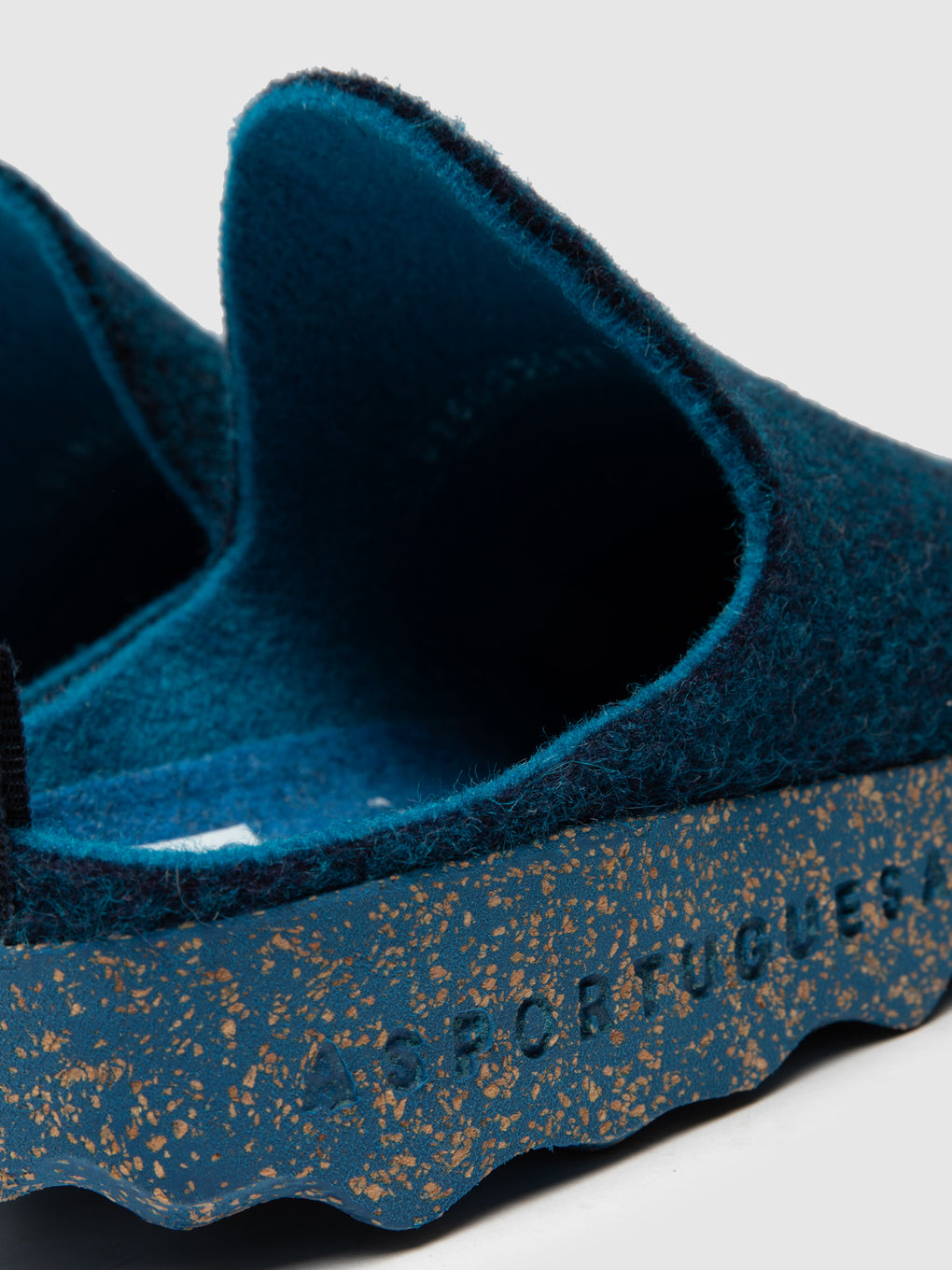 Round Toe Mules COME BLUE
