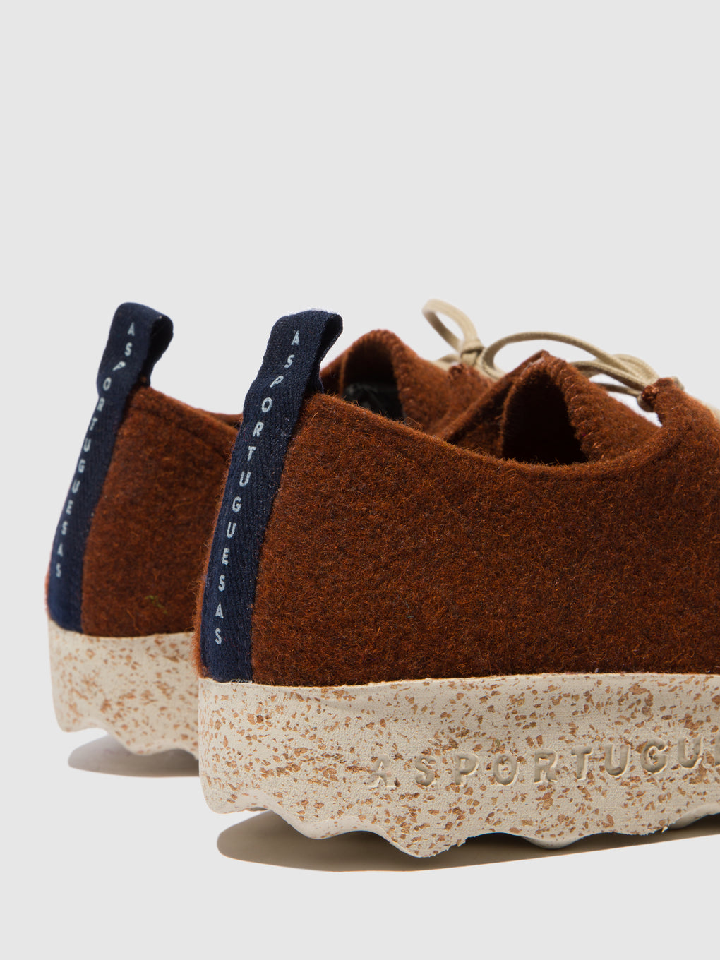 Lace-up Shoes CHAT BROWN