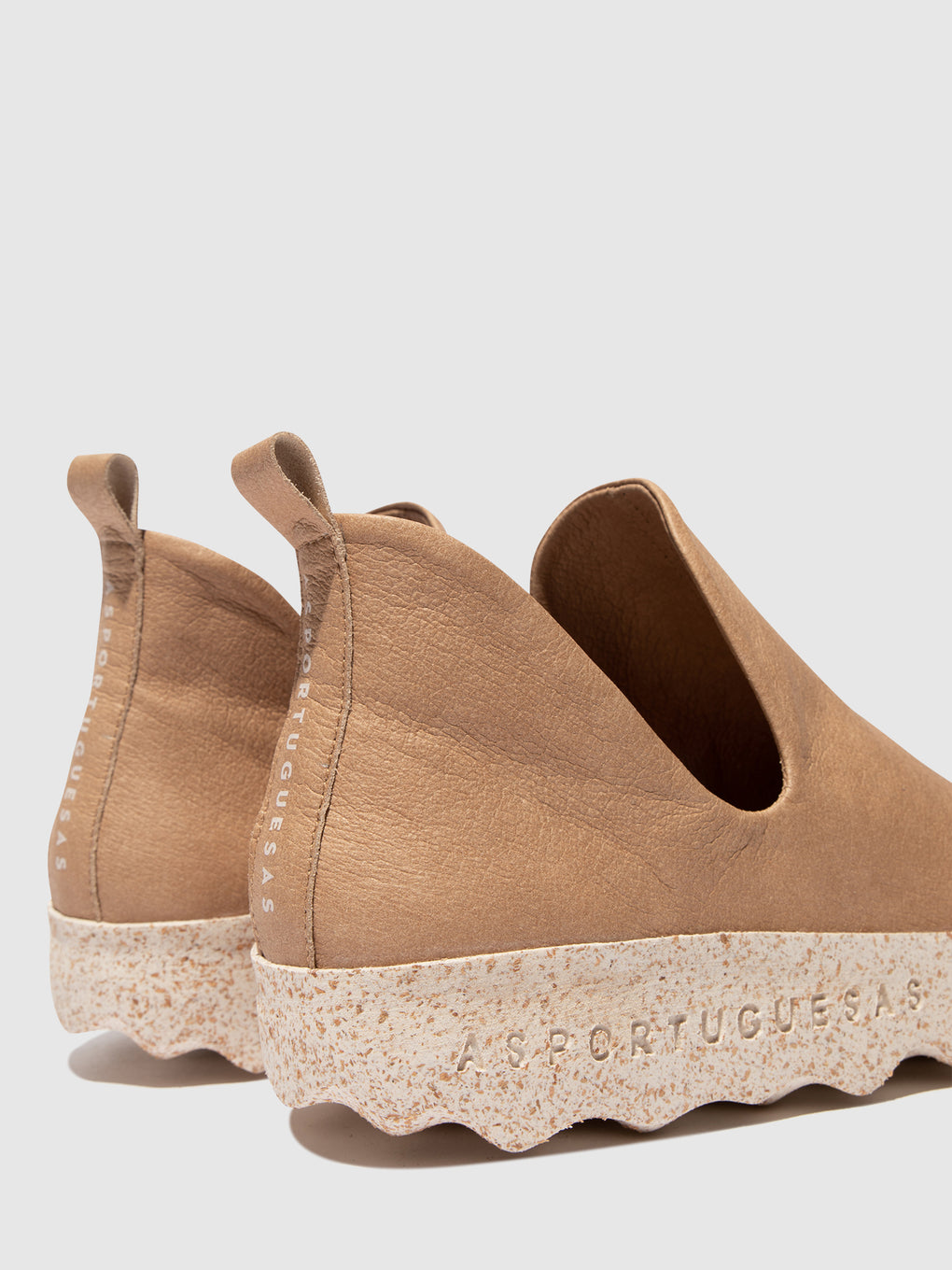 Slip-on Trainers CITY Sand